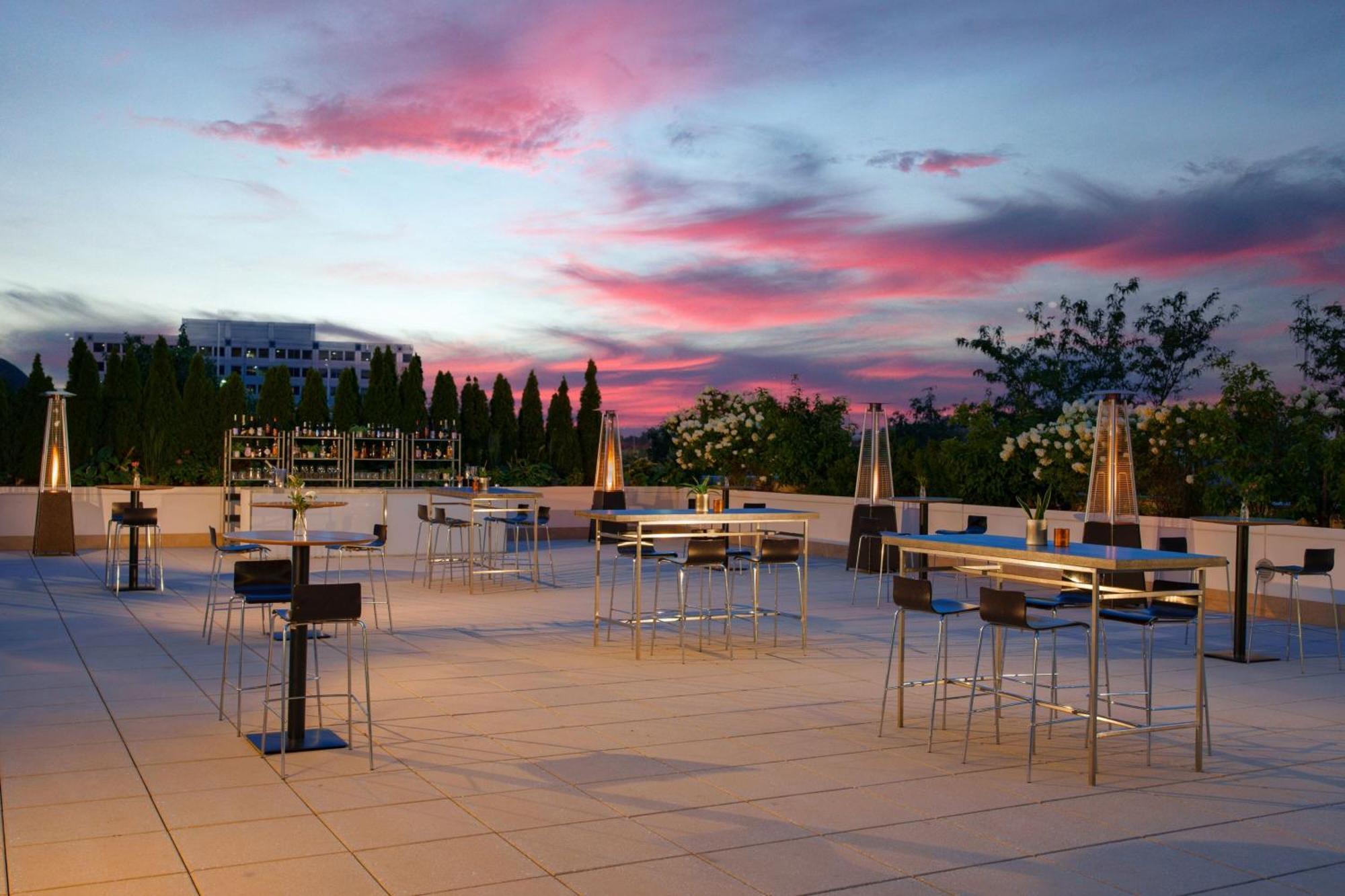 Renaissance Schaumburg Convention Center Hotel Екстер'єр фото
