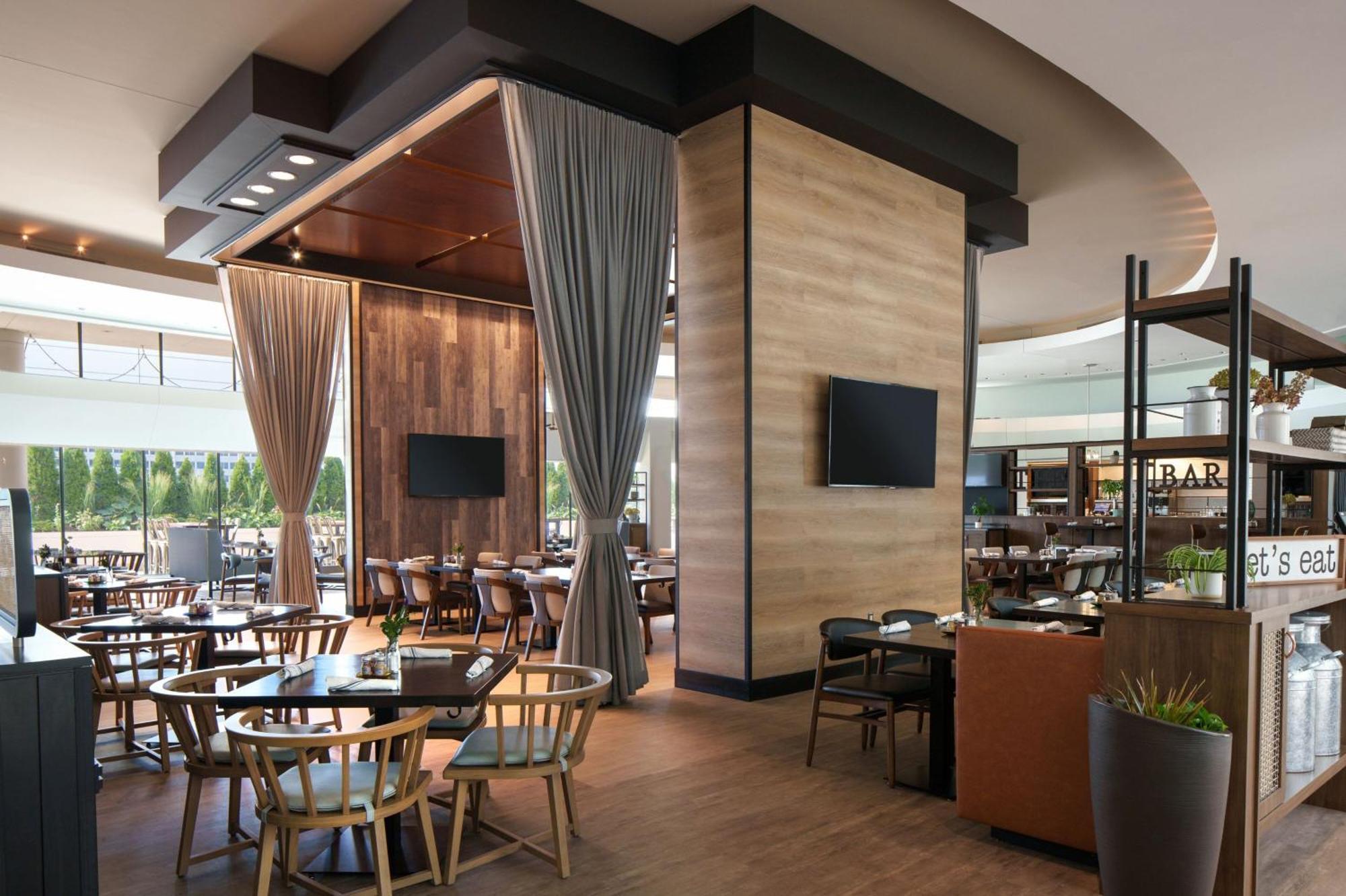 Renaissance Schaumburg Convention Center Hotel Екстер'єр фото