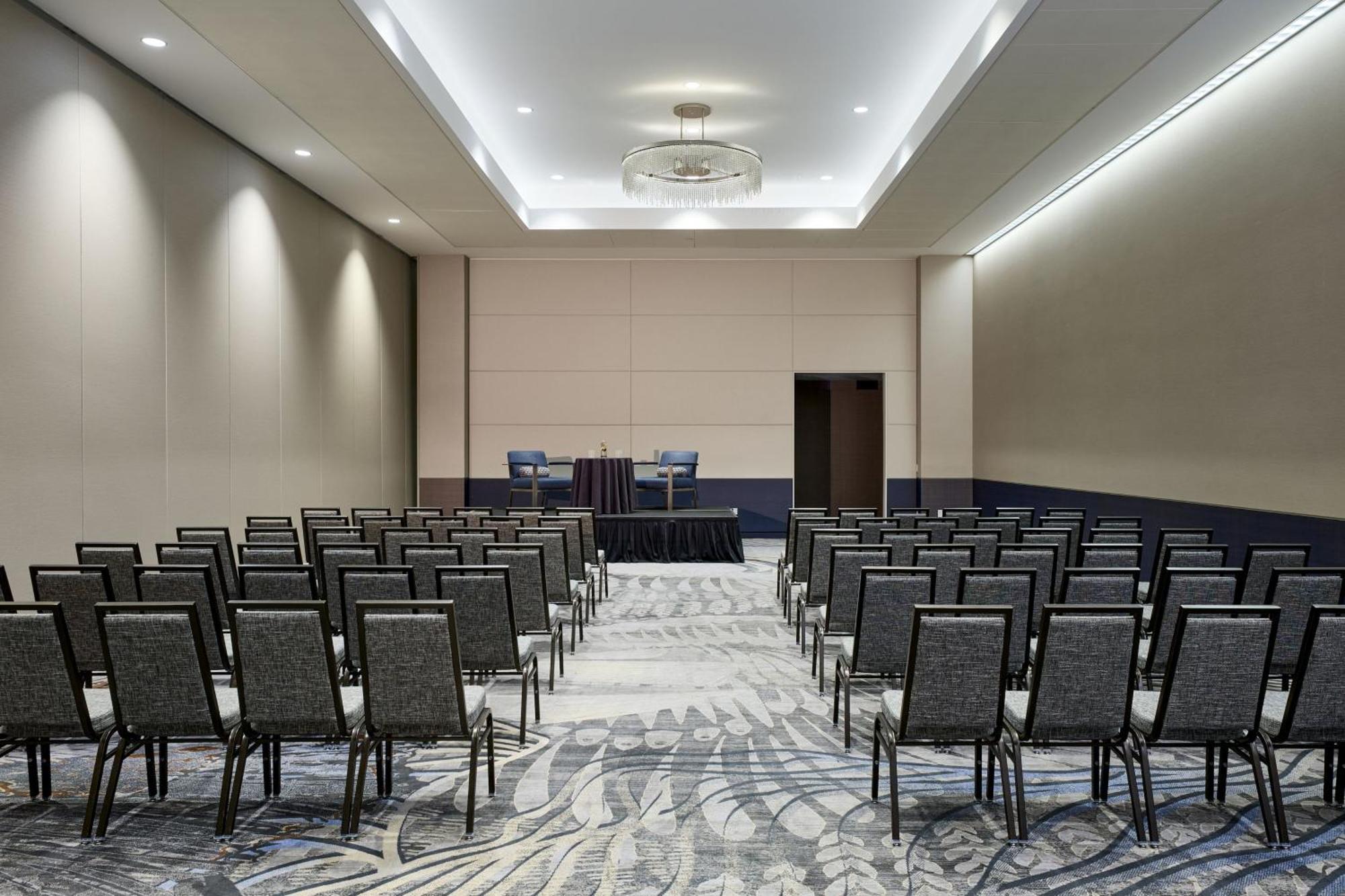 Renaissance Schaumburg Convention Center Hotel Екстер'єр фото