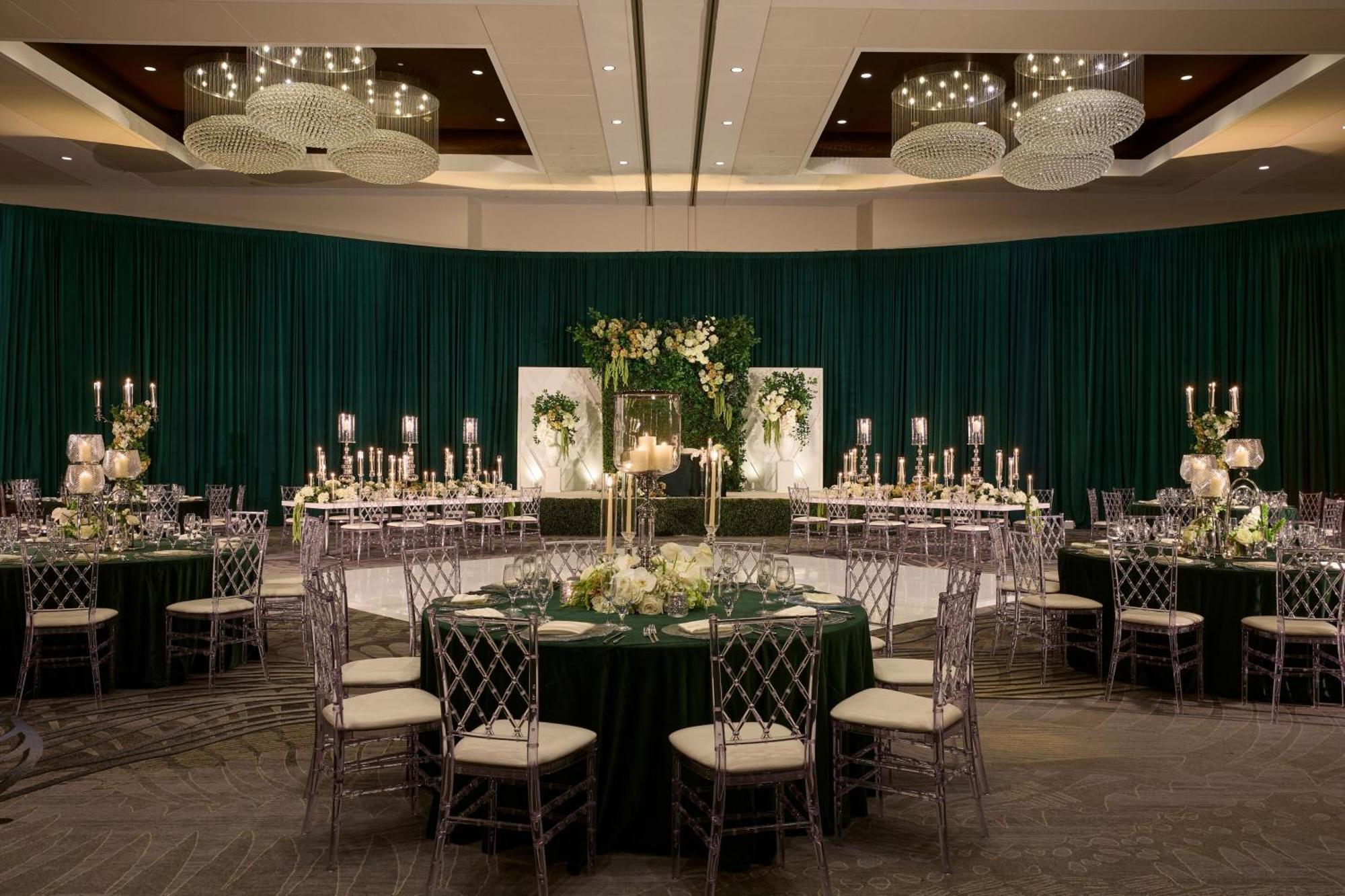 Renaissance Schaumburg Convention Center Hotel Екстер'єр фото