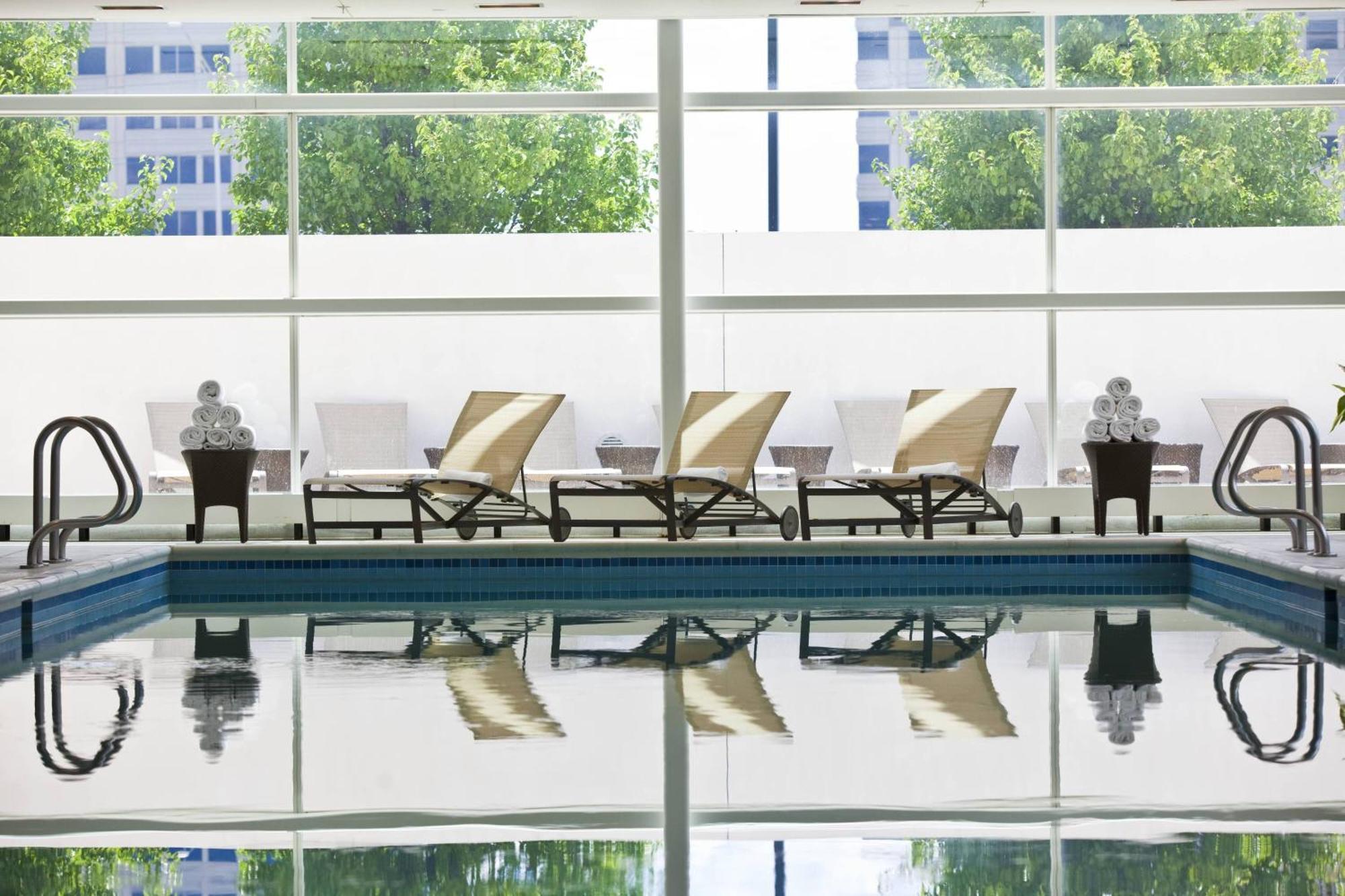 Renaissance Schaumburg Convention Center Hotel Екстер'єр фото
