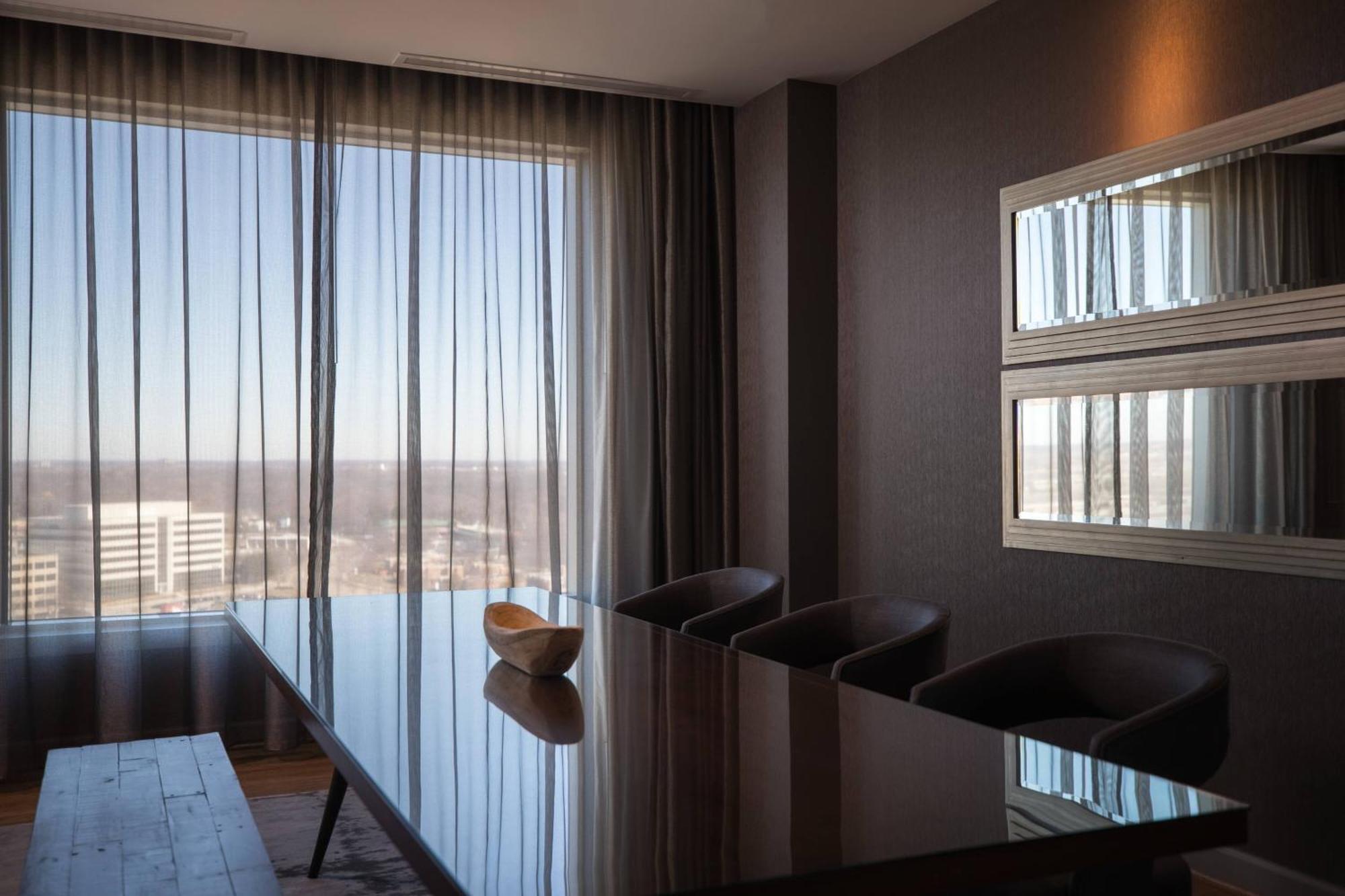 Renaissance Schaumburg Convention Center Hotel Екстер'єр фото